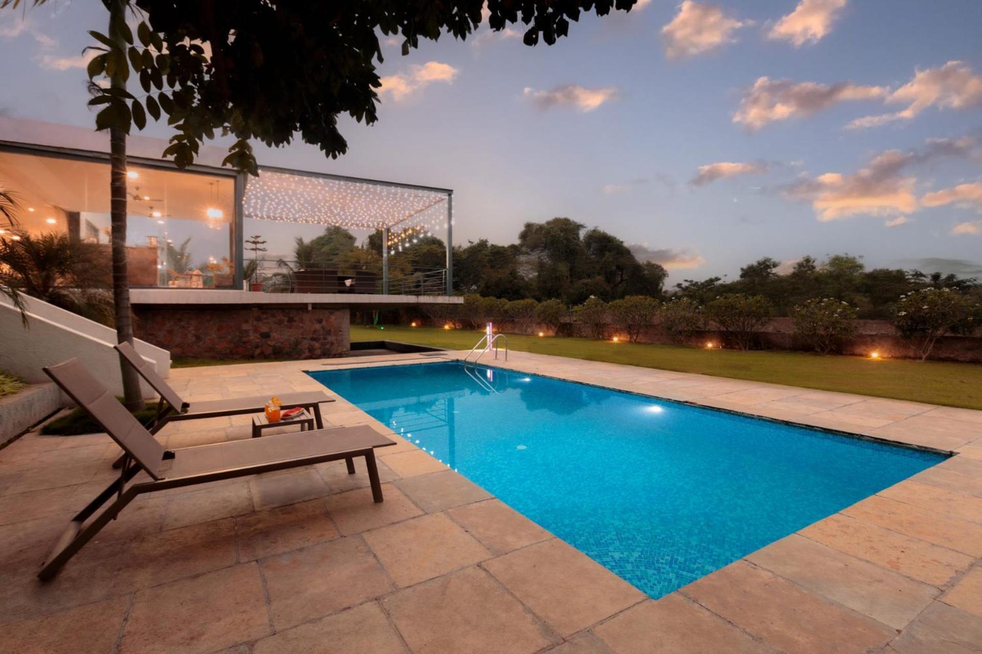 Open House By Stayvista - Nestled In Nature, Featuring A Swimming Pool & Expansive Lawn For A Serene Retreat Shikrapur Bagian luar foto