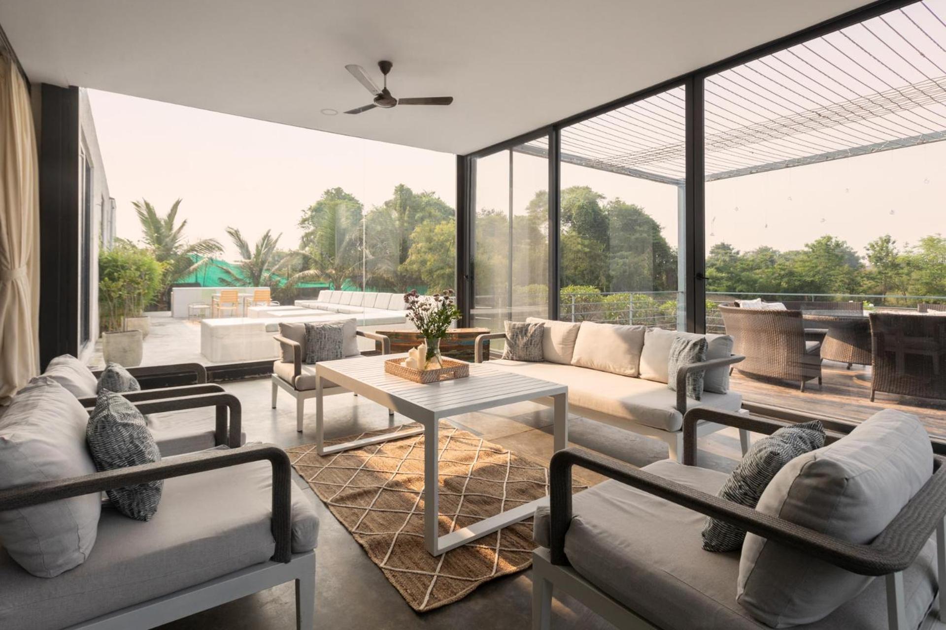 Open House By Stayvista - Nestled In Nature, Featuring A Swimming Pool & Expansive Lawn For A Serene Retreat Shikrapur Bagian luar foto