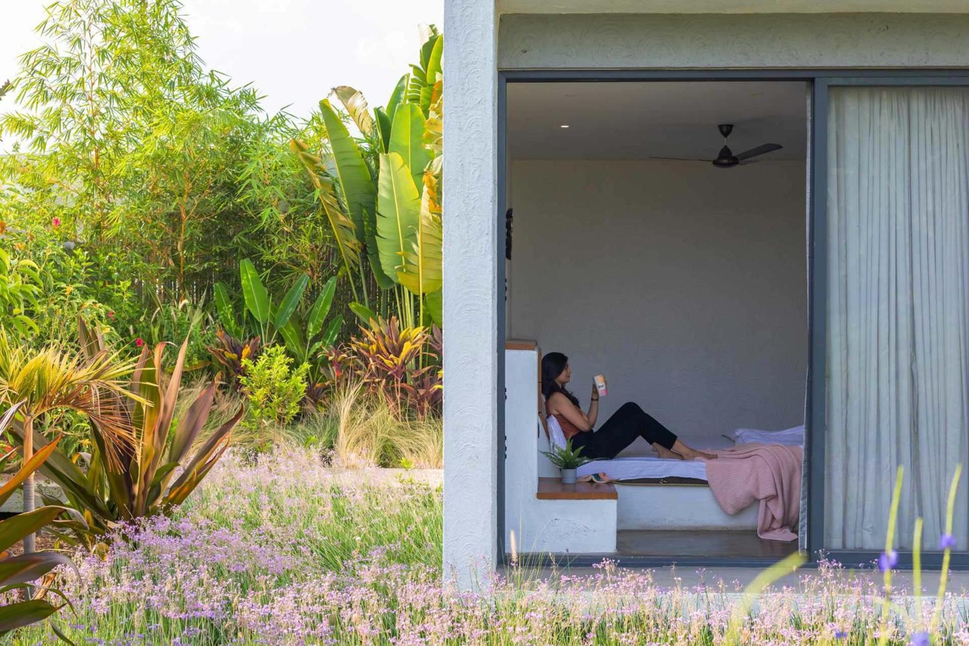 Open House By Stayvista - Nestled In Nature, Featuring A Swimming Pool & Expansive Lawn For A Serene Retreat Shikrapur Bagian luar foto